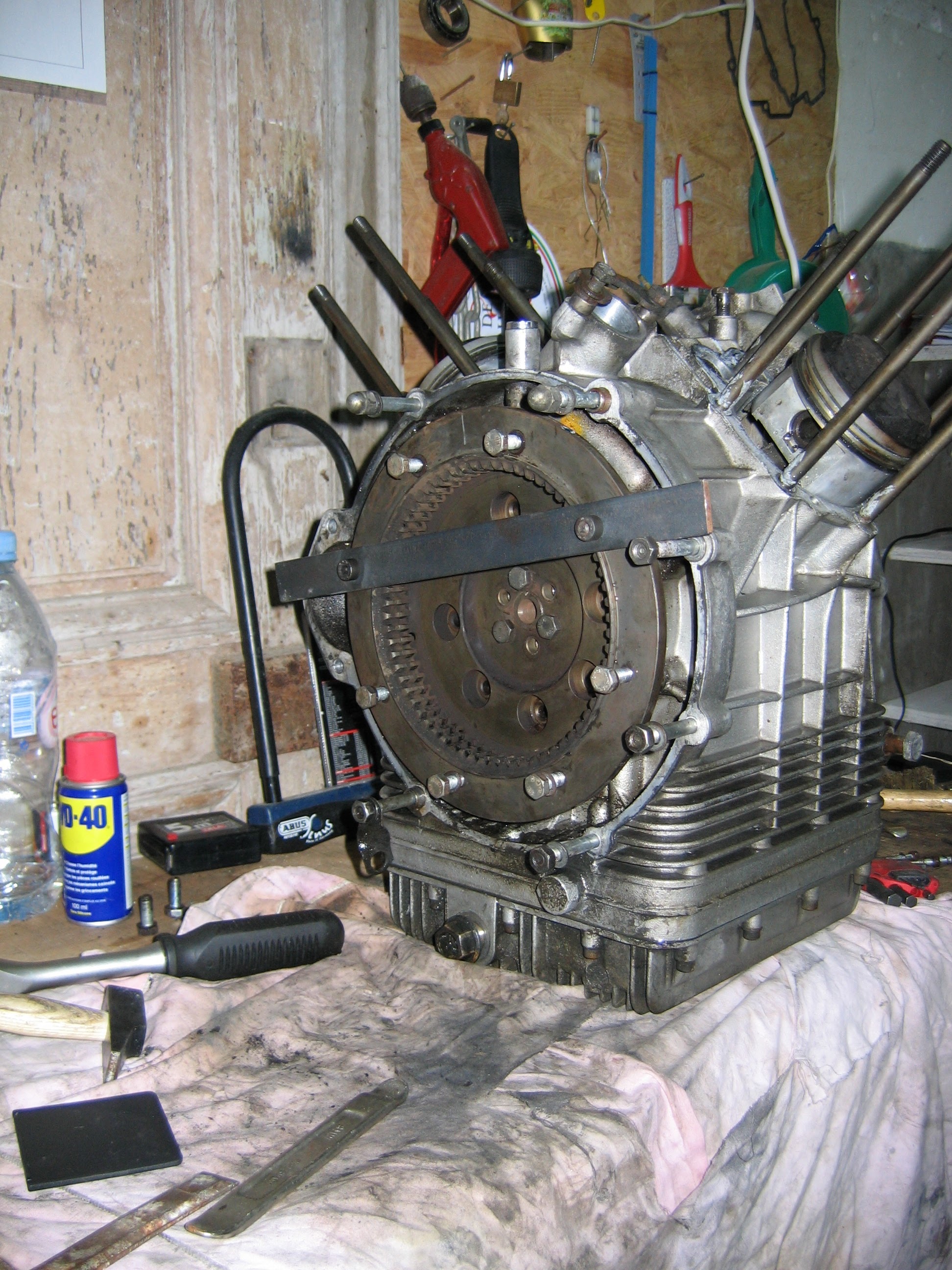 volant avec outil de blocage